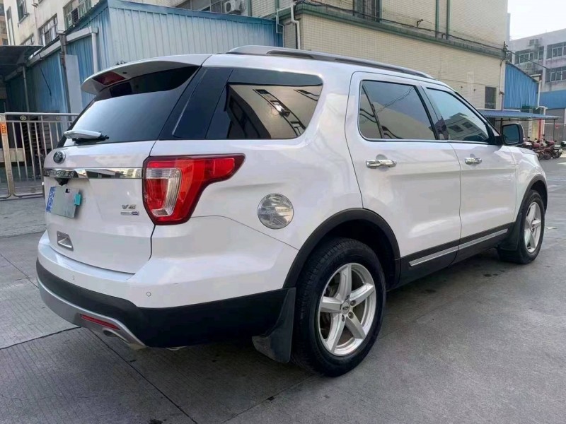 深圳17年福特探险者7