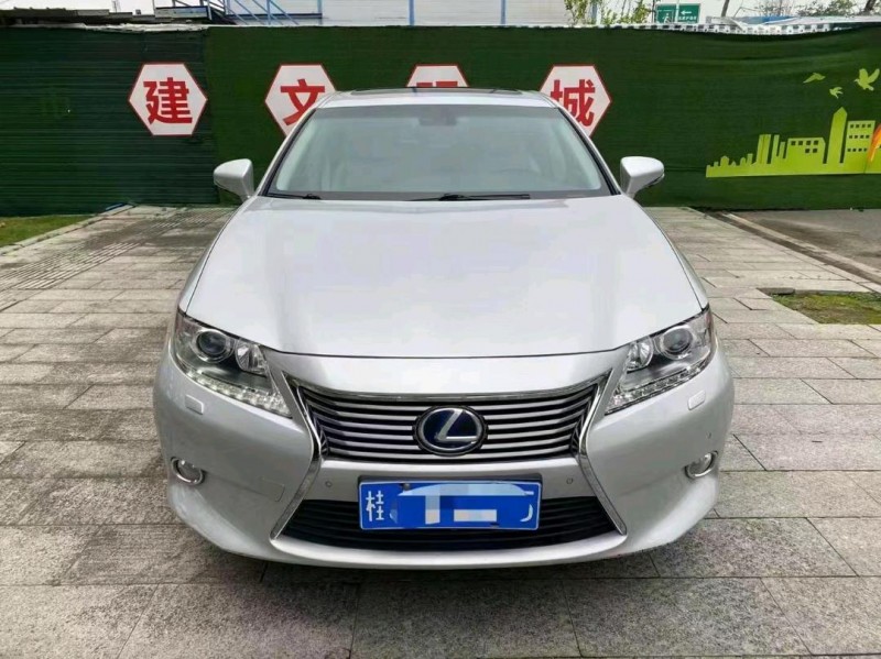 珠海13年雷克萨斯ES1