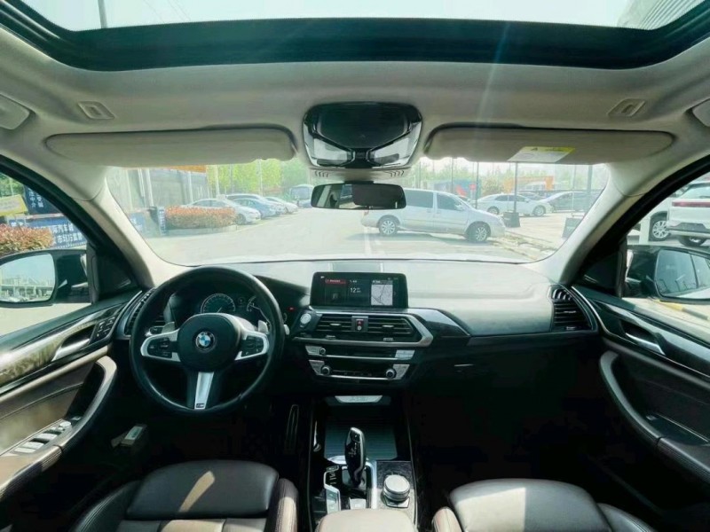 济南18年宝马X34