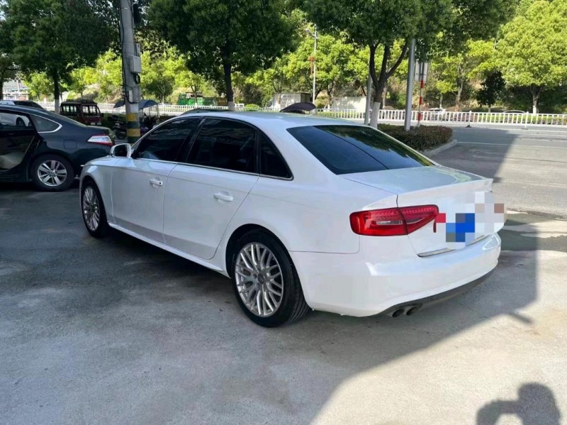 宜昌12年奥迪A4L3
