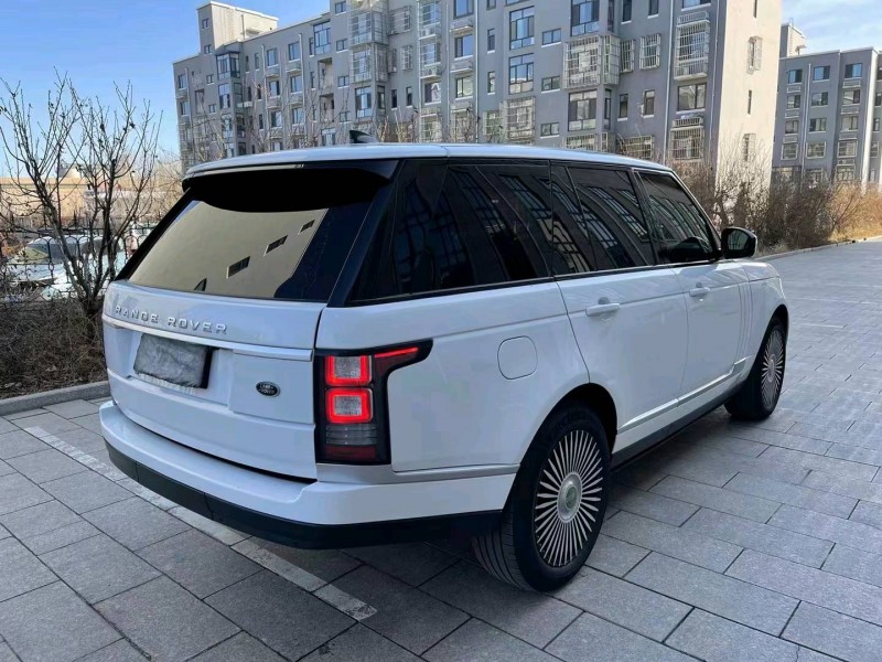 淄博17年路虎揽胜行政4