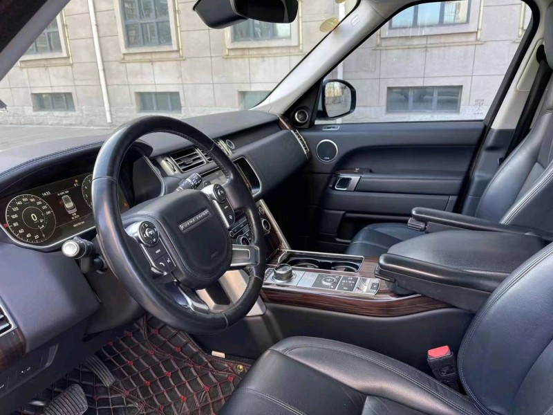 淄博17年路虎揽胜行政8