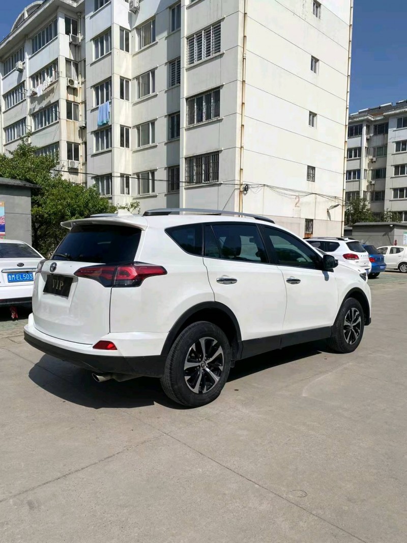 青岛18年丰田RAV4荣放6