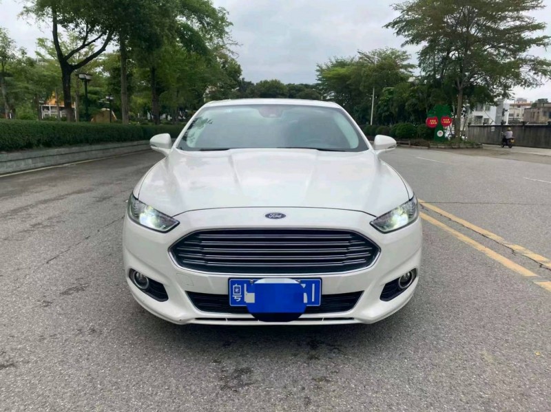 深圳16年福特蒙迪欧1