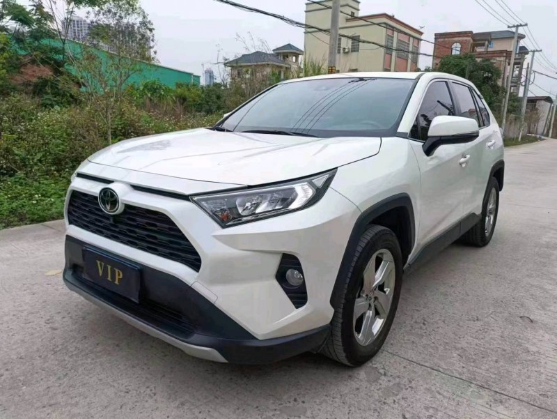 珠海21年丰田RAV42