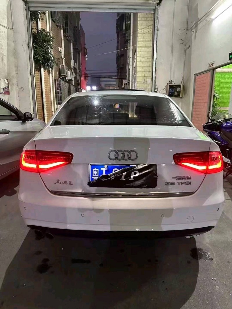深圳15年奥迪A4L3