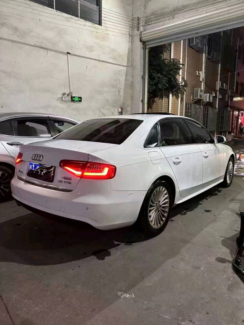 深圳15年奥迪A4L2