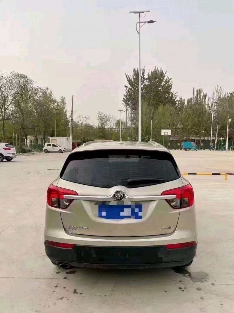 青岛16年别克昂科威4