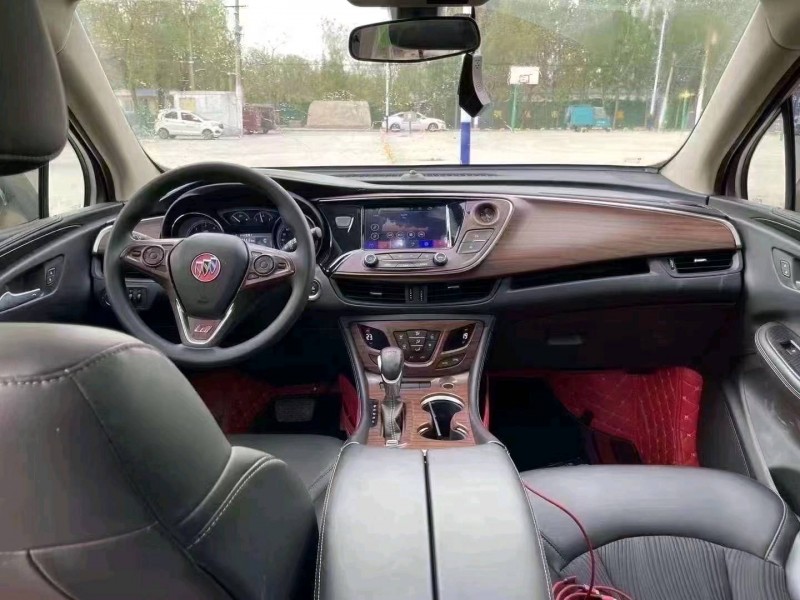 青岛16年别克昂科威9