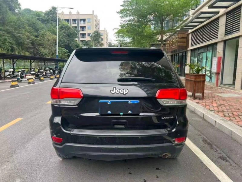 深圳15年Jeep大切诺基5