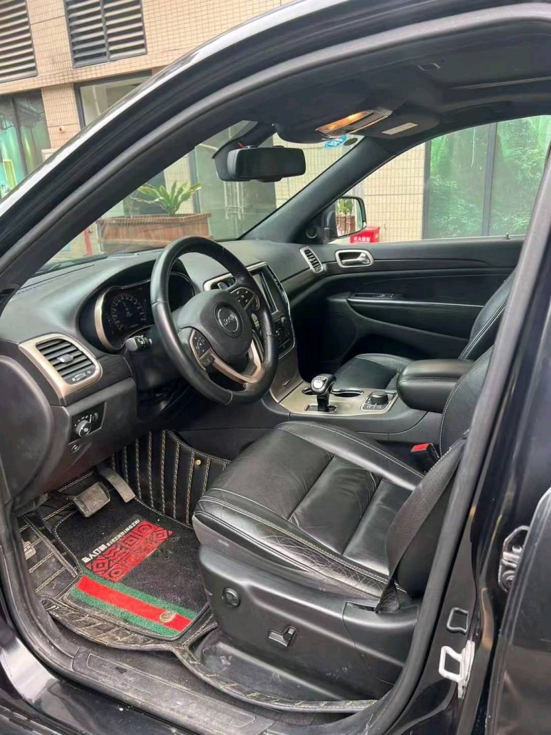 深圳15年Jeep大切诺基6