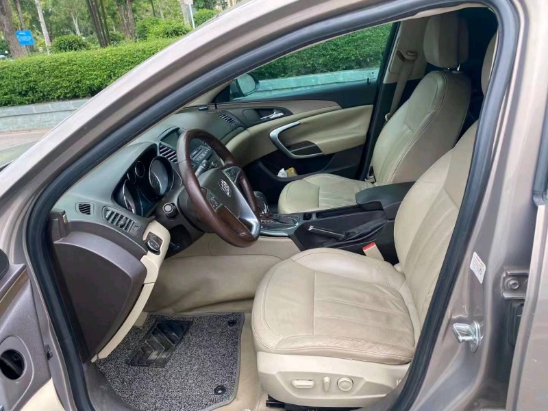 深圳11年别克君威3