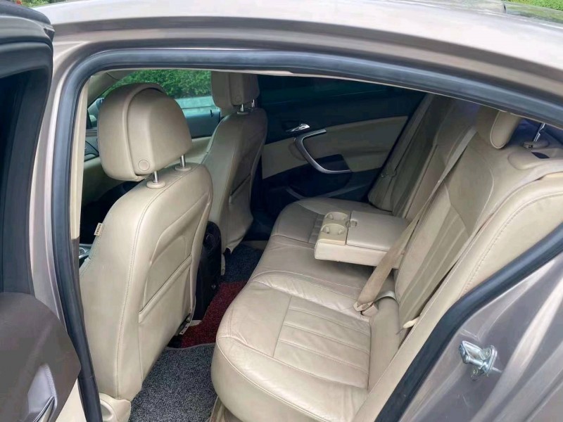 深圳11年别克君威4