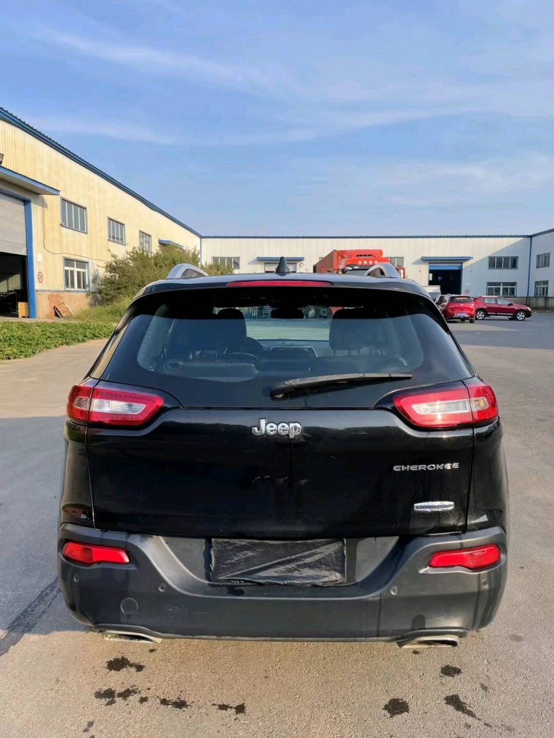 沈阳16年Jeep自由光6