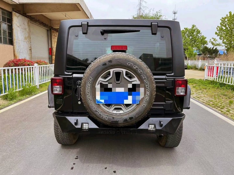 枣庄18年Jeep牧马人9