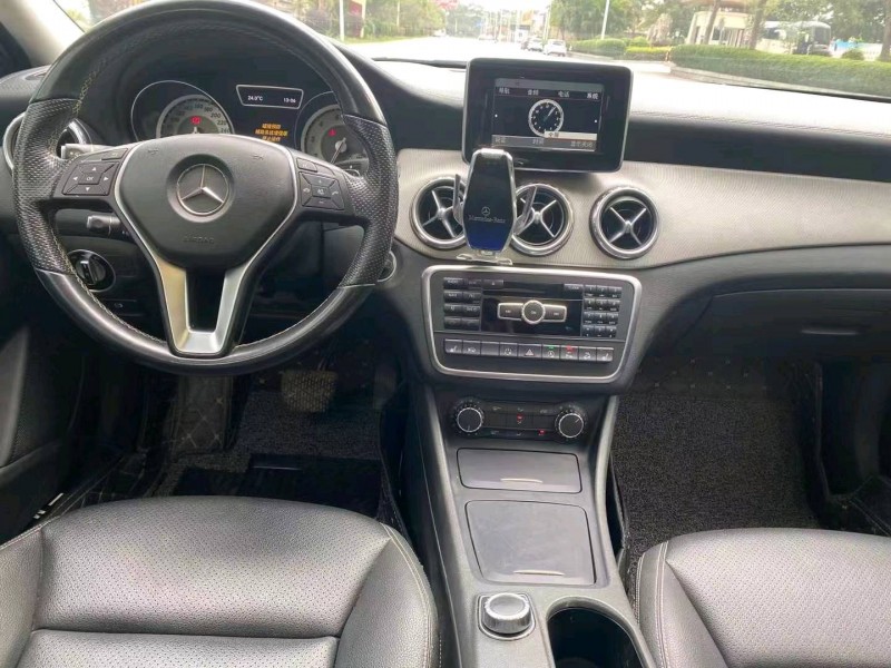 深圳16年奔驰GLA4