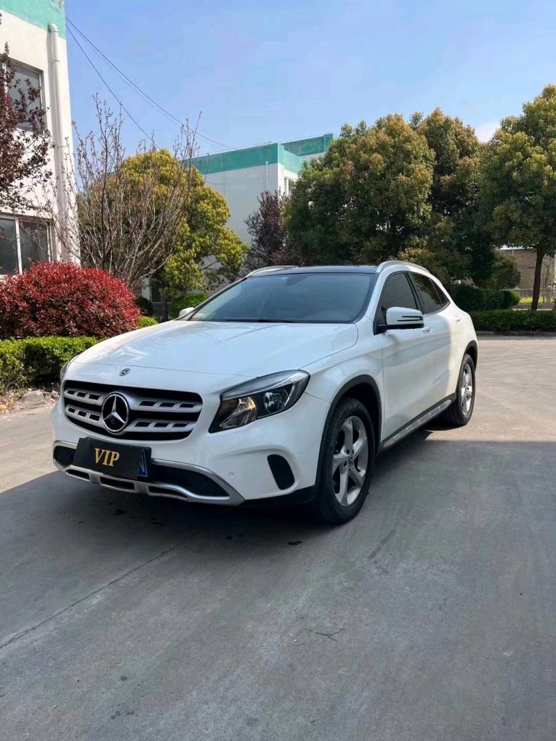 徐州18年奔驰GLA2