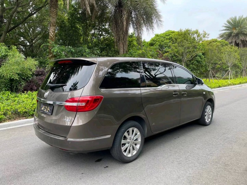 嘉兴17年别克GL84