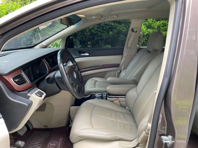 嘉兴17年别克GL86