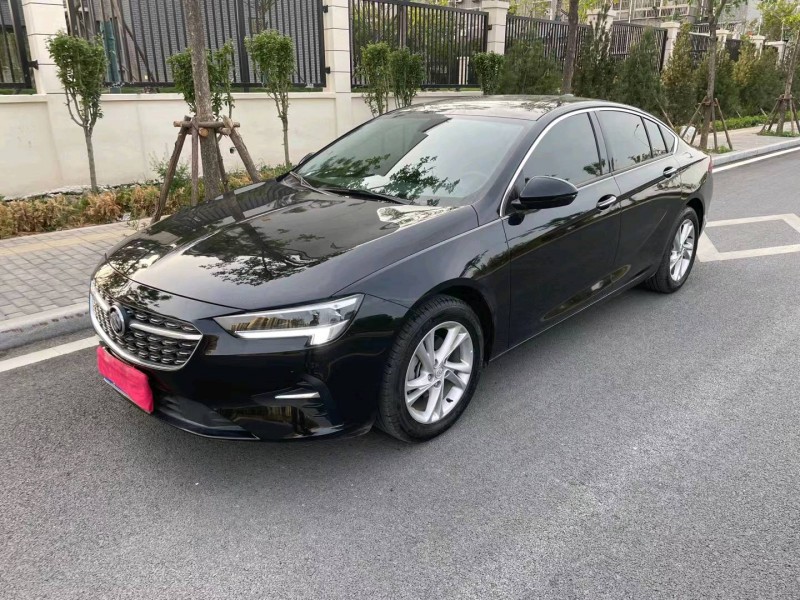 青岛22年别克君威2