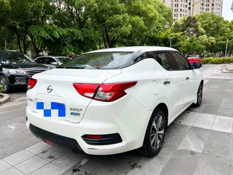 温州18年日产蓝鸟7