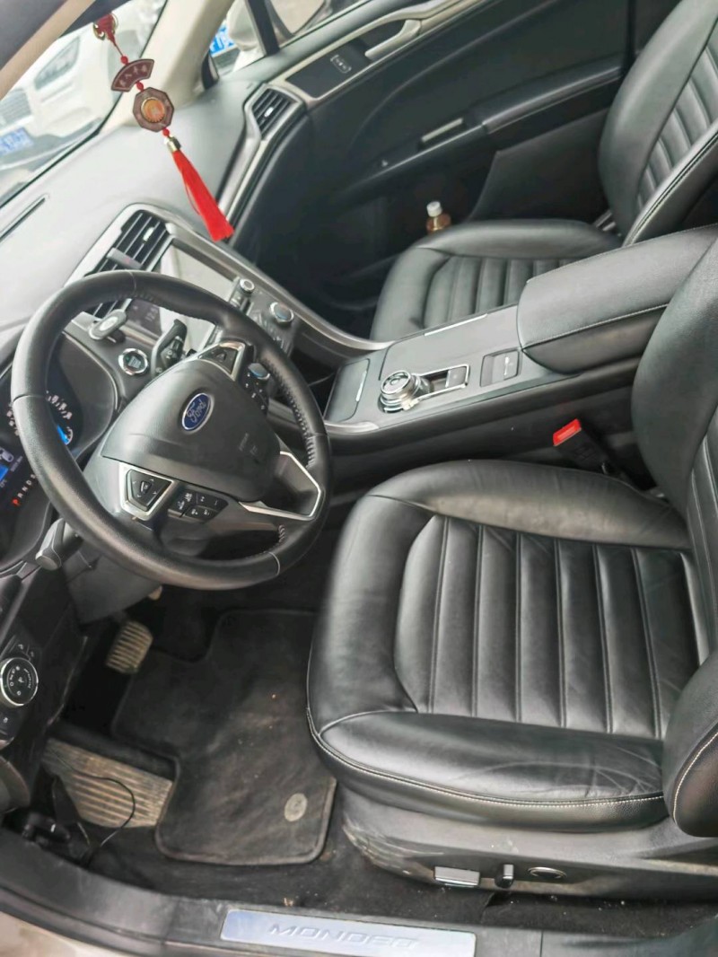 中山17年福特蒙迪欧6