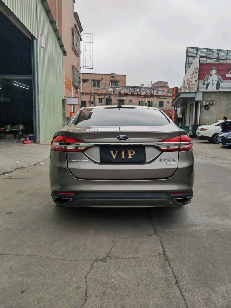 中山17年福特蒙迪欧9