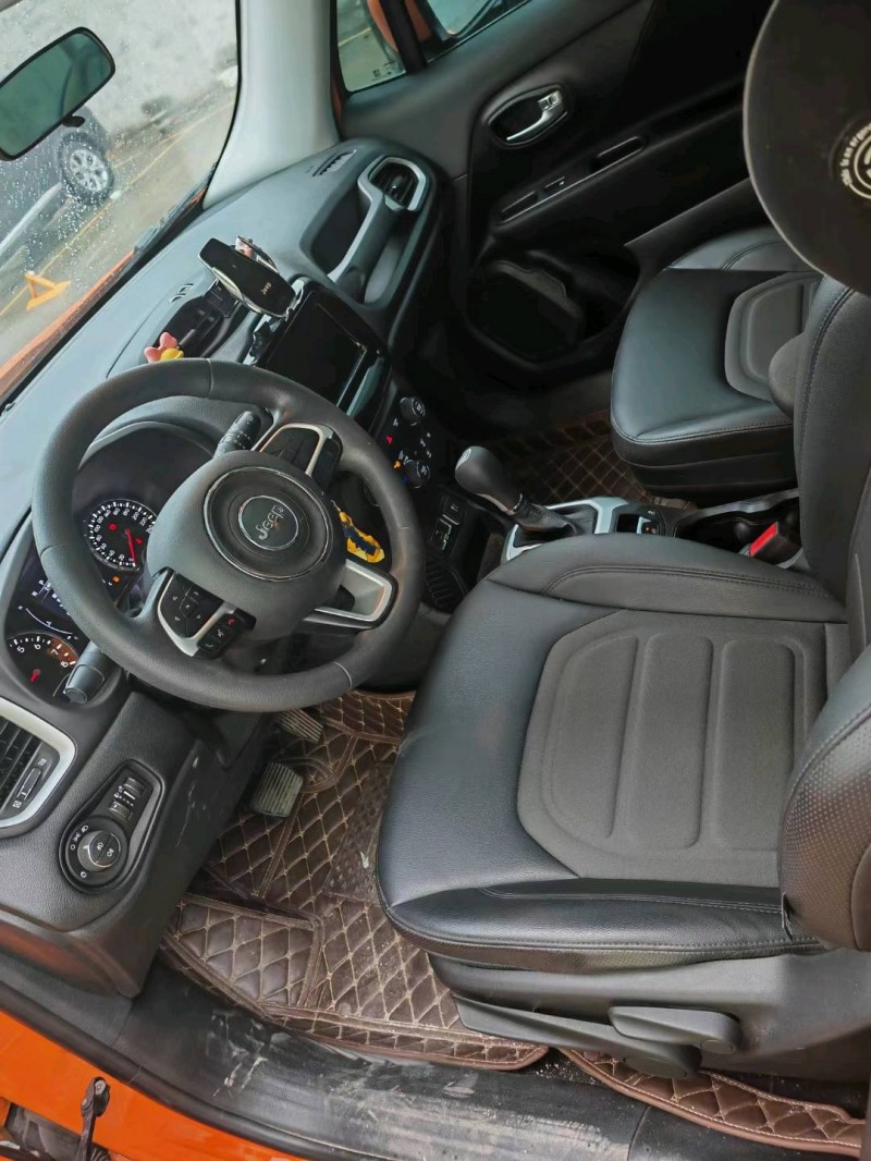中山21年Jeep自由侠6