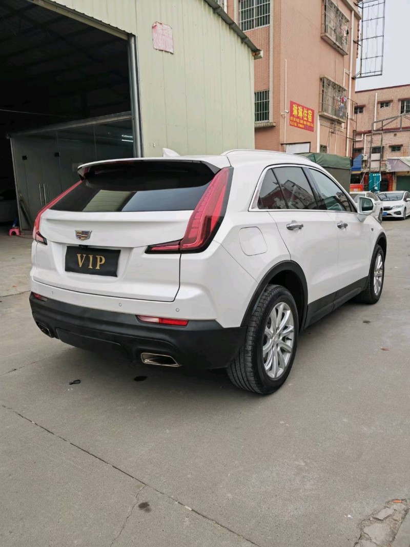 中山20年凯迪拉克XT45
