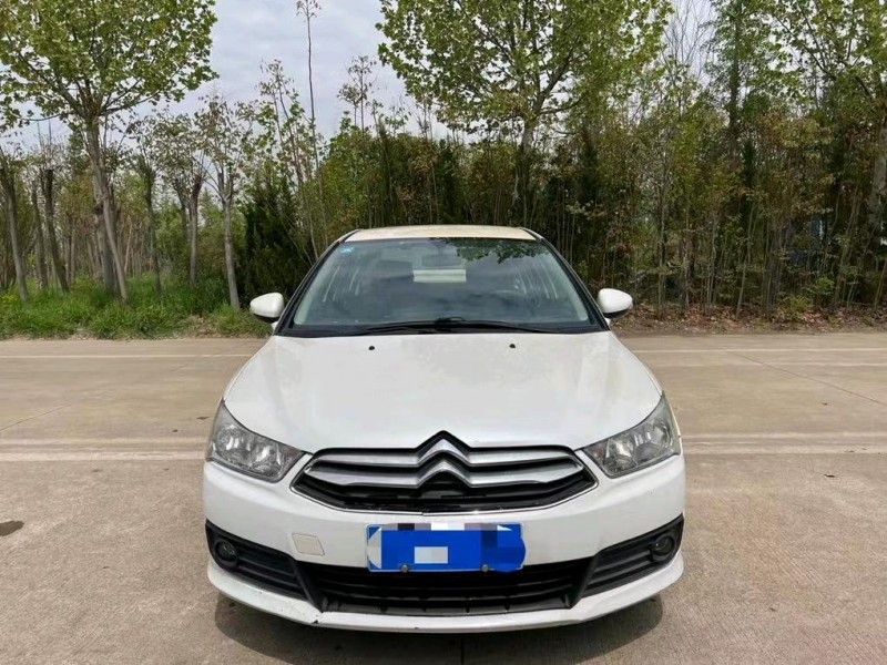 鹽城16年雪鐵龍世嘉1