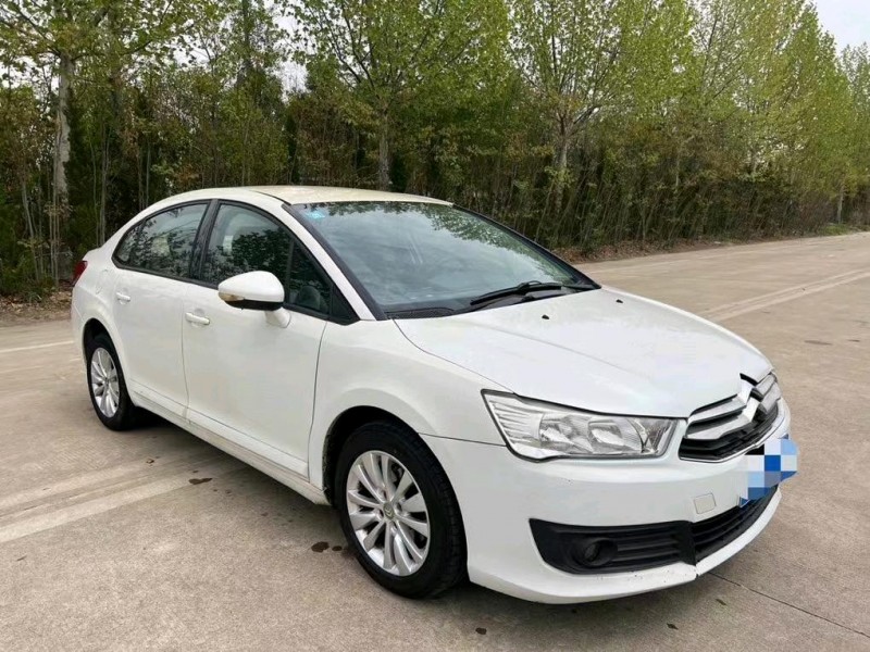 鹽城16年雪鐵龍世嘉3