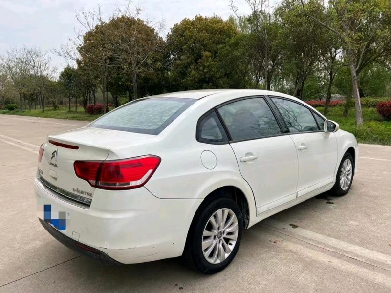 鹽城16年雪鐵龍世嘉4