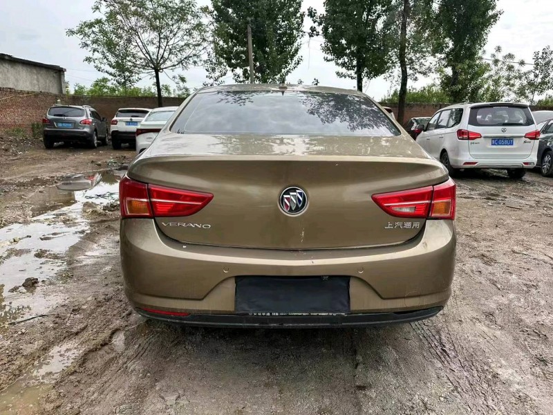 青岛16年别克威朗2