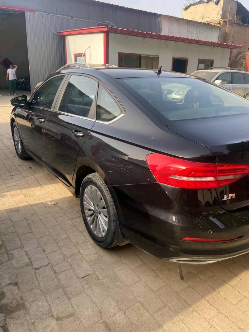 保定18年大众朗逸7