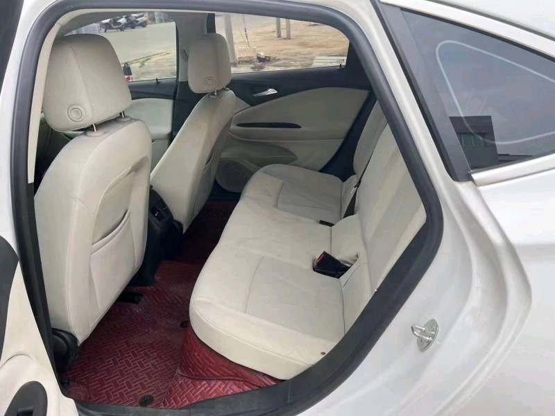 深圳20年别克威朗4