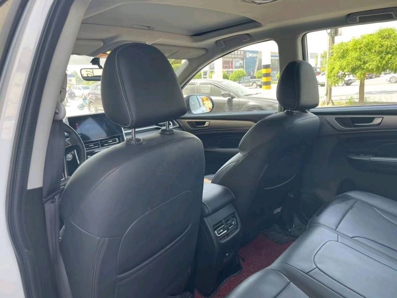 保定21年哈弗M68