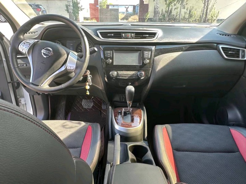 保定18年日产逍客5