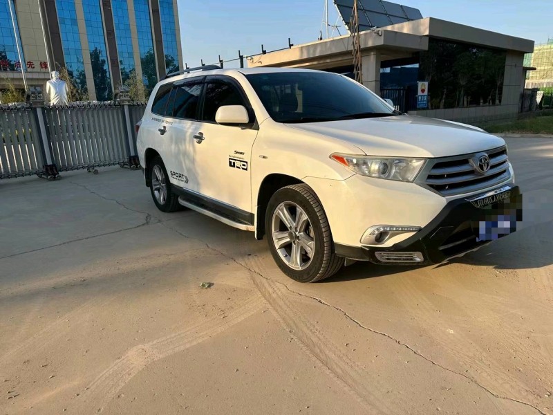 保定13年丰田汉兰达2