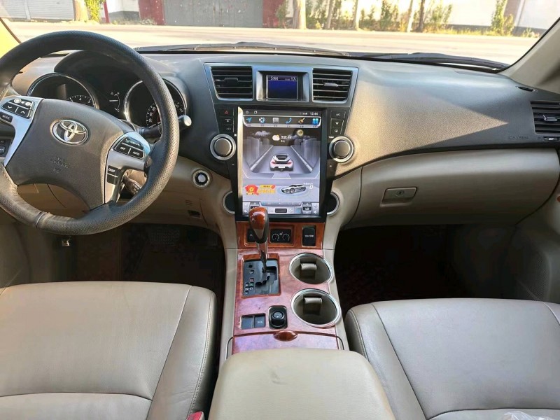 保定13年丰田汉兰达4