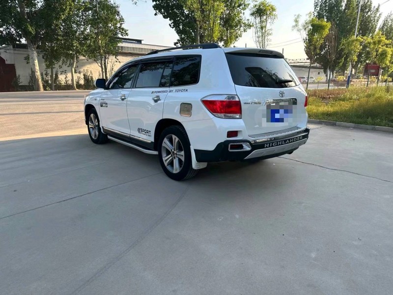 保定13年丰田汉兰达8