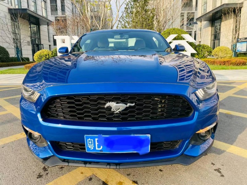 青岛17年福特野马1