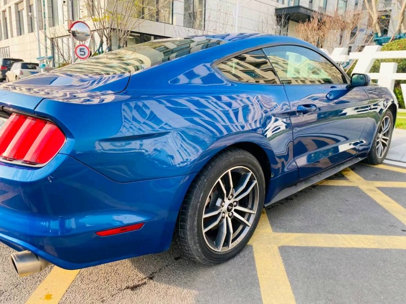 青岛17年福特野马8