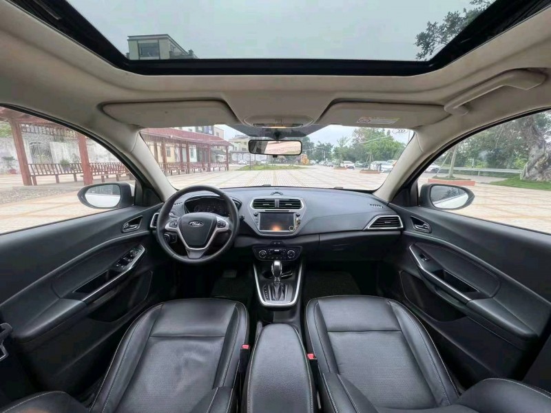 深圳17年福特福睿斯4