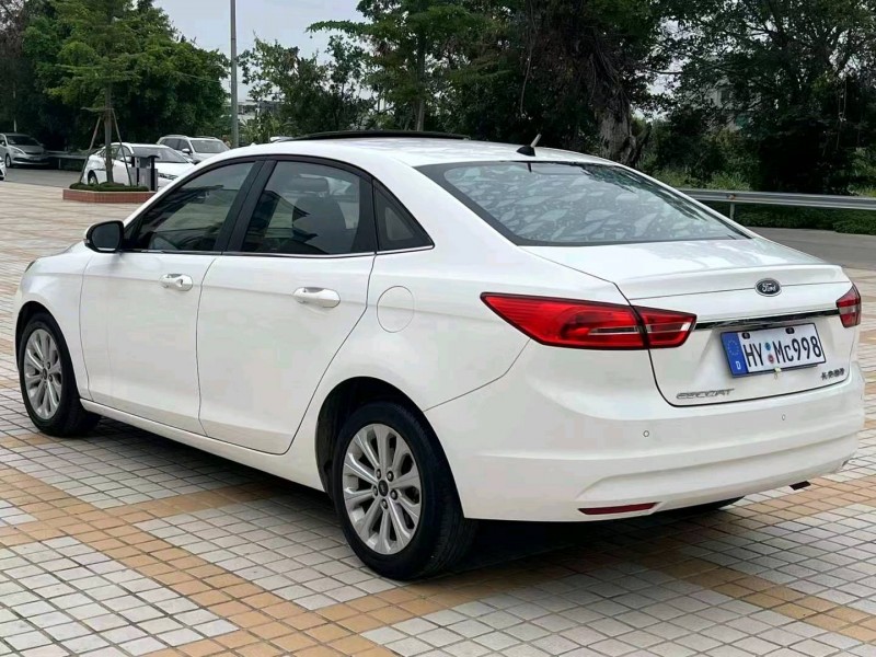 深圳17年福特福睿斯6