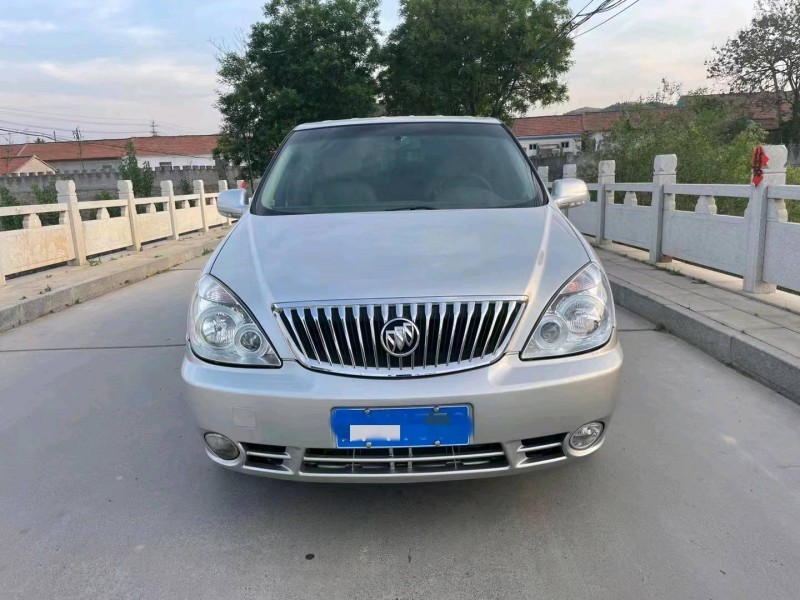 青岛16年别克GL81