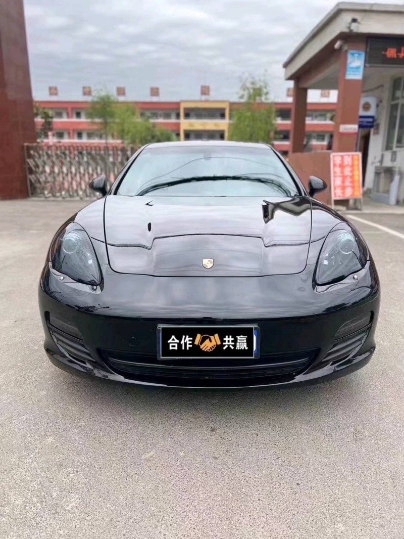 徐州12年保时捷帕拉梅拉1