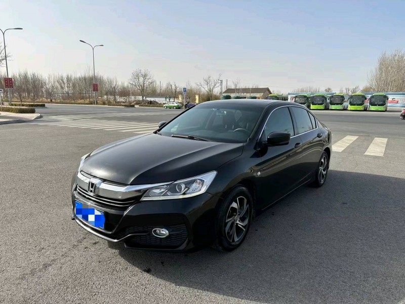 廊坊17年本田雅阁2