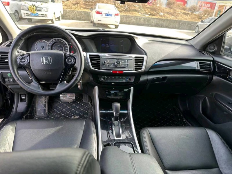 廊坊17年本田雅阁7