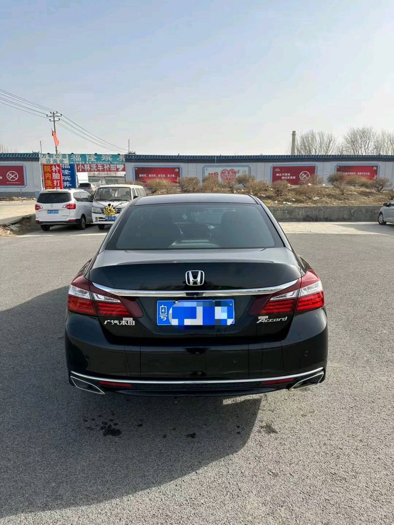 廊坊17年本田雅阁8