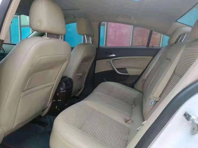 济南15年别克君威5